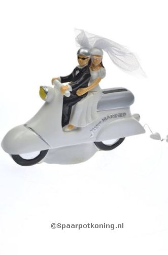 Spaarpot Scooter, Just Married